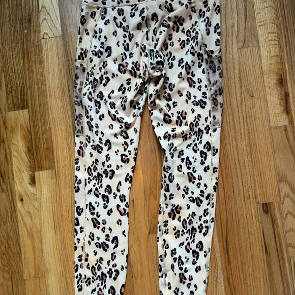 Fabletics Define PowerHold High-Waisted 7/8 Legging, Size M - Picture 7 of 15